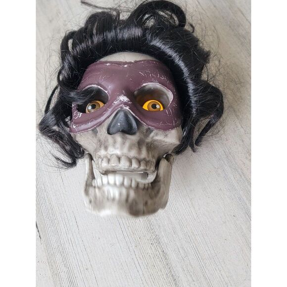 Hyde eek chattering skull animated superhero Halloween prop scary - Picture 5 of 13
